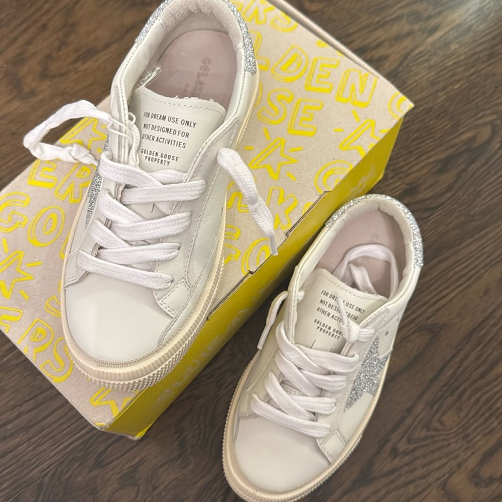 Golden Goose Sneakers